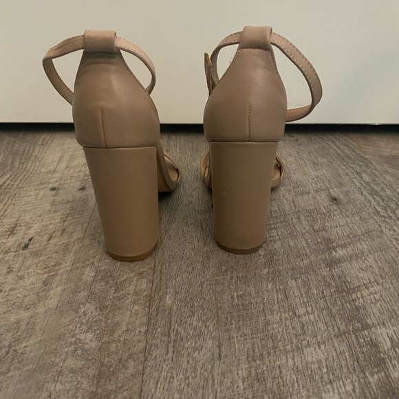 Steve Madden Nude Carrson Leather Block Heels - size 8 - Picture 4 of 7